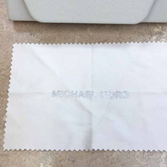 Michael kors rose gold sunglasses - Picture 2 of 3